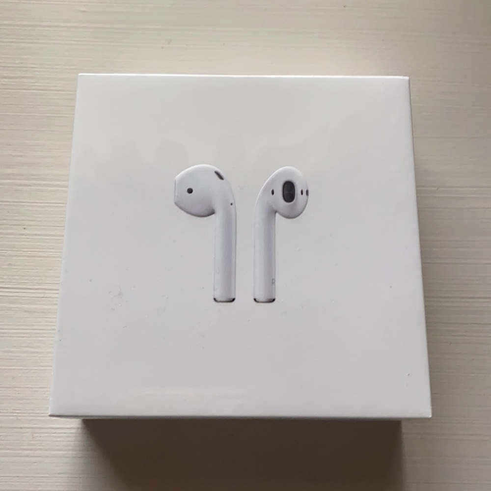 Airpods with charging case